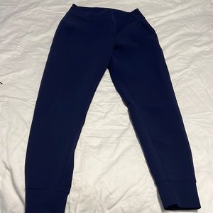 Lululemon joggers blue/purple ish color size 8